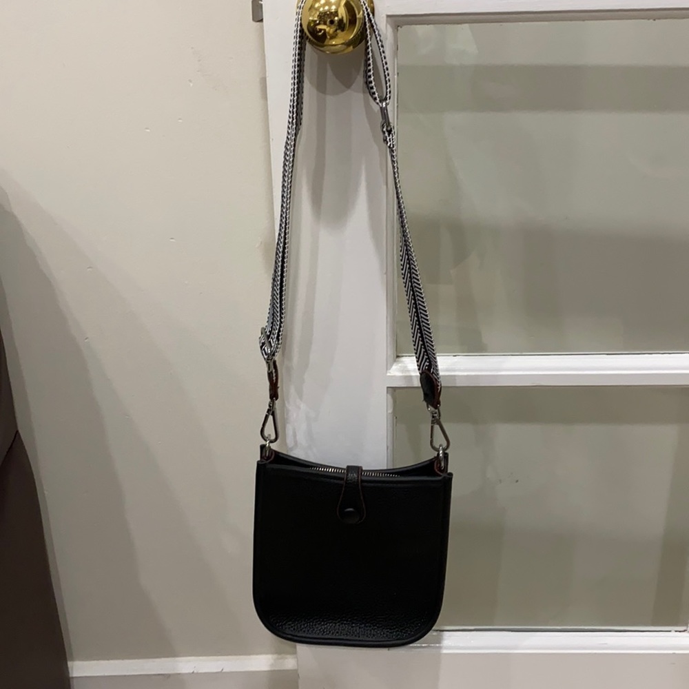 Black leather mini crossbody with lined strap !!
